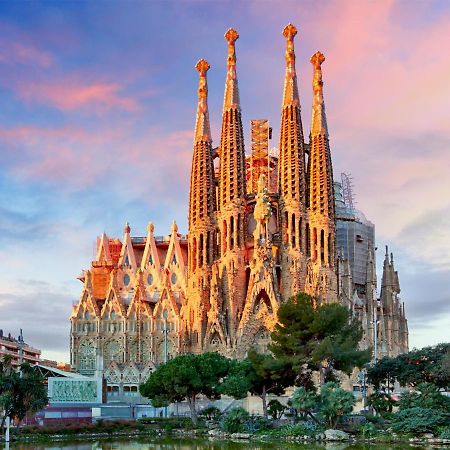 Готель Charming Boat House In Barcelona With Big Terrace And Solarium Сан-Адріа-де-Бесос Екстер'єр фото