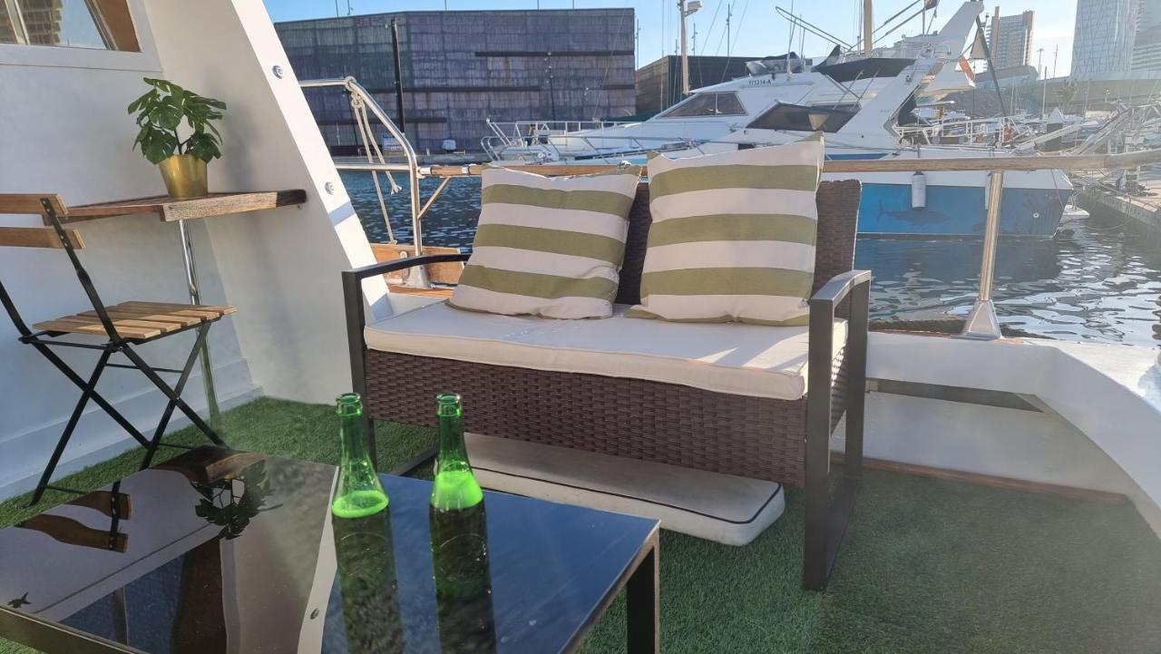 Готель Charming Boat House In Barcelona With Big Terrace And Solarium Сан-Адріа-де-Бесос Екстер'єр фото